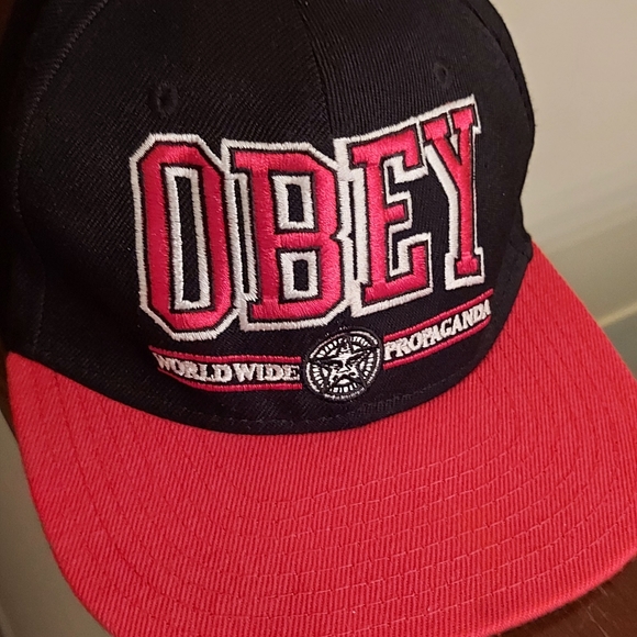 Obey worldwide propaganda strapback hat - Picture 3 of 5